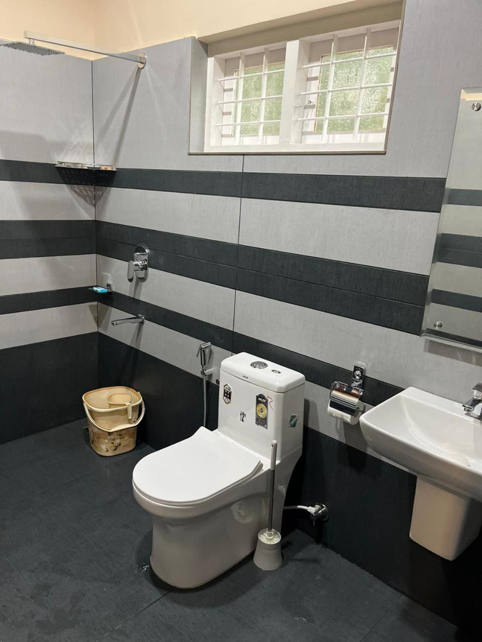 Falcon Riverview Resorts Kuttampuzha Εξωτερικό φωτογραφία